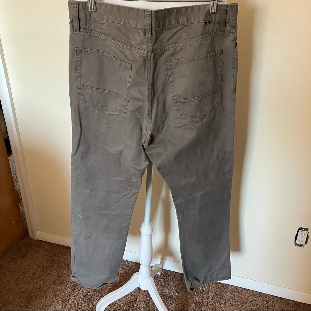 Men’s Nautica Grey Khaki Cotton The Spinnaker Pants size 32 x 32